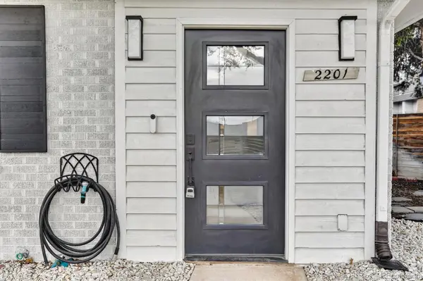 2201 S Dexter ST, Denver, CO 80222