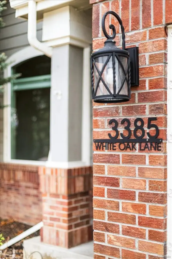 3385 White Oak LN, Highlands Ranch, CO 80129