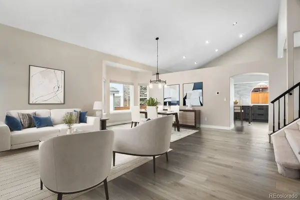 3385 White Oak LN, Highlands Ranch, CO 80129