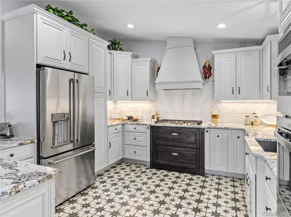 1267 Upper Venner RD, Estes Park, CO 80517
