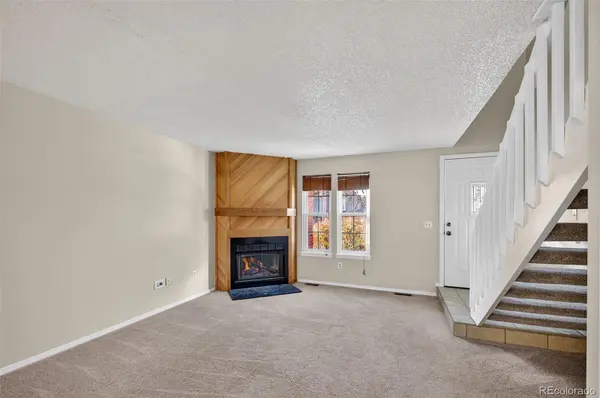 1218 S Flower CIR #C, Lakewood, CO 80232