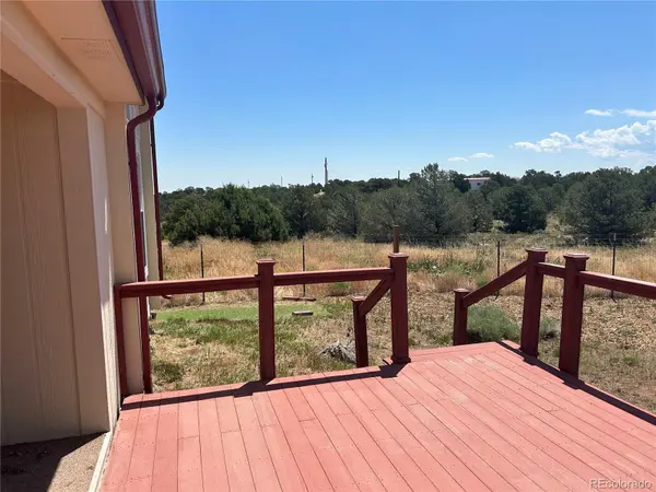 536 Seneca CIR, Walsenburg, CO 81089