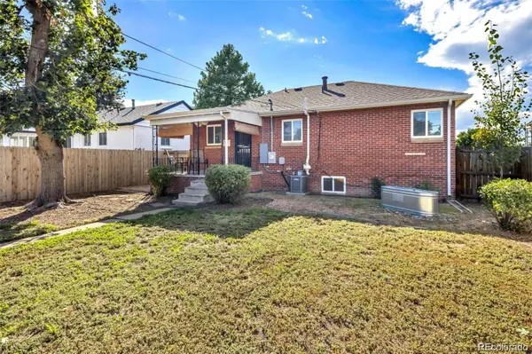 3300 Bellaire ST, Denver, CO 80207