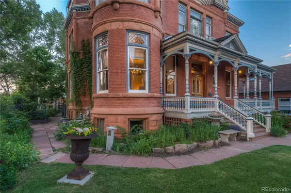 2555 W 37th AVE, Denver, CO 80211