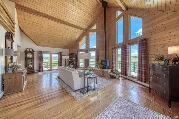 895 Acorn Rd, Cotopaxi, CO 81223