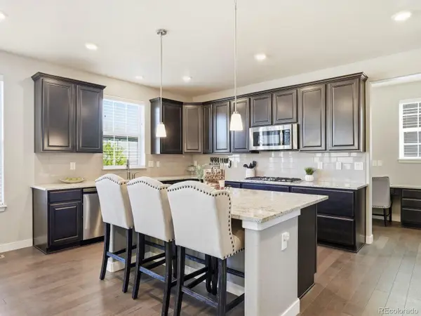 8275 Arapahoe Peak ST, Littleton, CO 80125