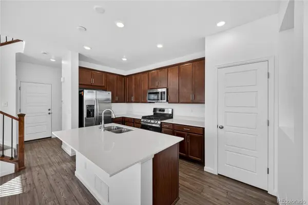3287 N Duquesne WAY, Aurora, CO 80019