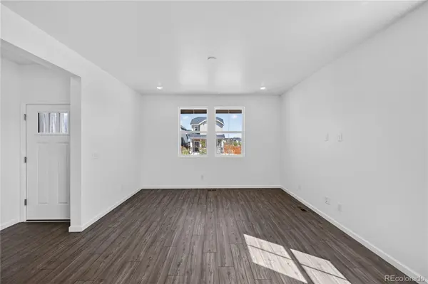 3287 N Duquesne WAY, Aurora, CO 80019