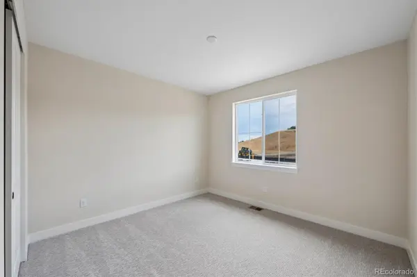 5725 Pleasant View DR, Castle Rock, CO 80108