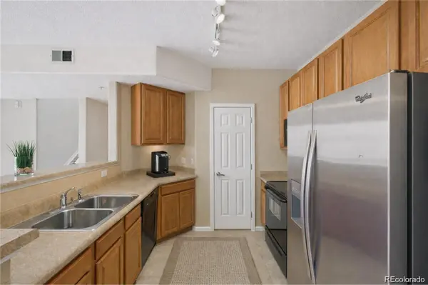 15700 E Jamison DR #9-203, Englewood, CO 80112