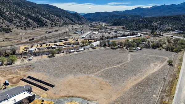 000 Cleora RD, Salida, CO 81201