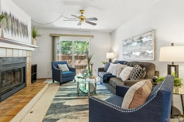1924 Newland CT, Lakewood, CO 80214