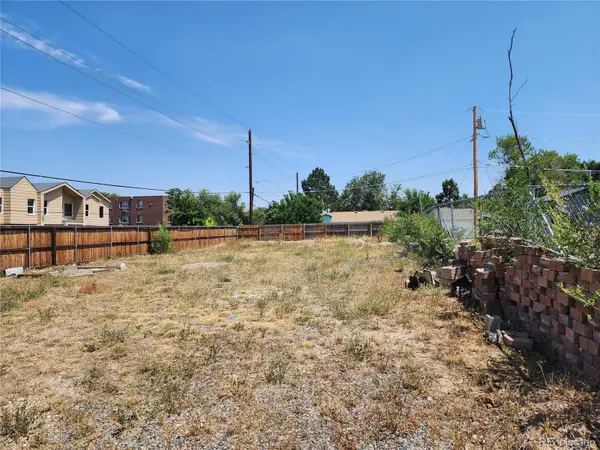 1392 Akron ST, Aurora, CO 80010