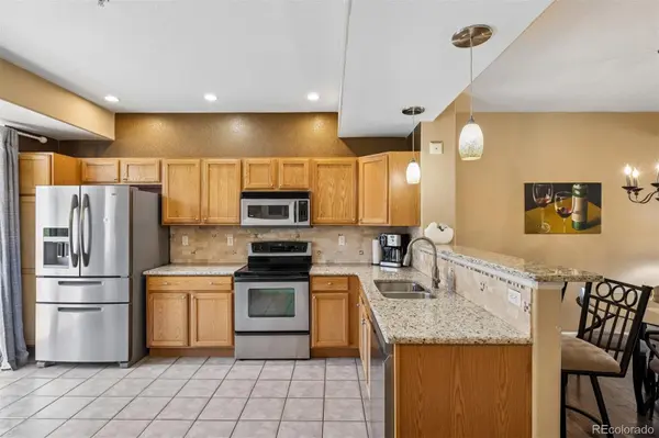 18767 E Yale CIR #C, Aurora, CO 80013