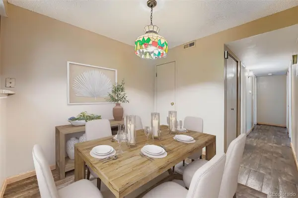 1876 S Pitkin CIR #B, Aurora, CO 80017