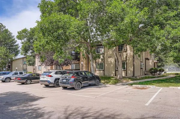 1876 S Pitkin CIR #B, Aurora, CO 80017