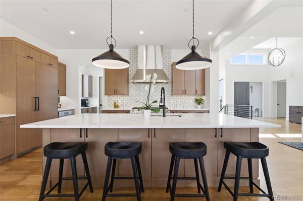 6199 Oxford Peak LN, Castle Rock, CO 80108