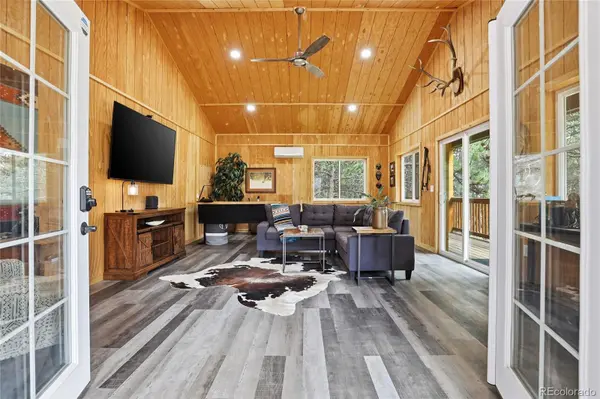 25700 Village CIR, Golden, CO 80401