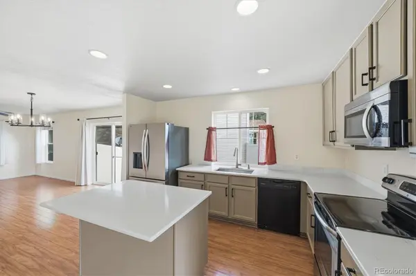 3925 Kenwood CIR, Johnstown, CO 80534