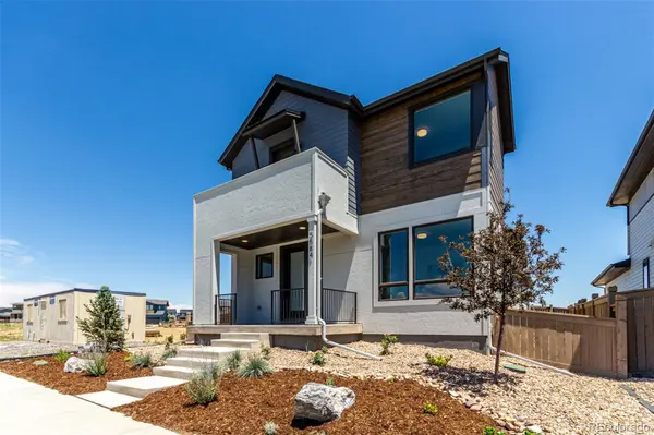 5584 Moosehead CIR, Longmont, CO 80504