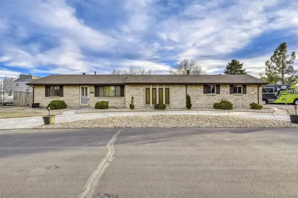 10220 Carmody LN, Lakewood, CO 80227