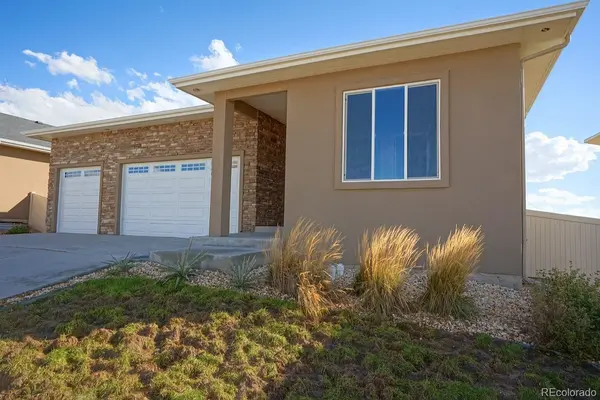 1914 Cuchara DR, Pueblo, CO 81001