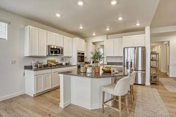24555 E Kettle CT, Aurora, CO 80016