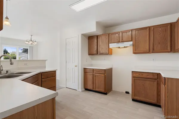 1276 S Zeno CIR #E, Aurora, CO 80017