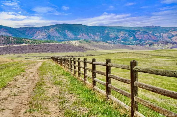 1 S Perry Park RD, Larkspur, CO 80118