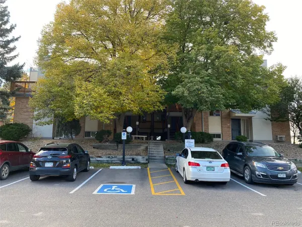 2835 S Monaco Pkwy #1-202, Denver, CO 80222