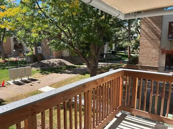 2835 S Monaco Pkwy #1-202, Denver, CO 80222