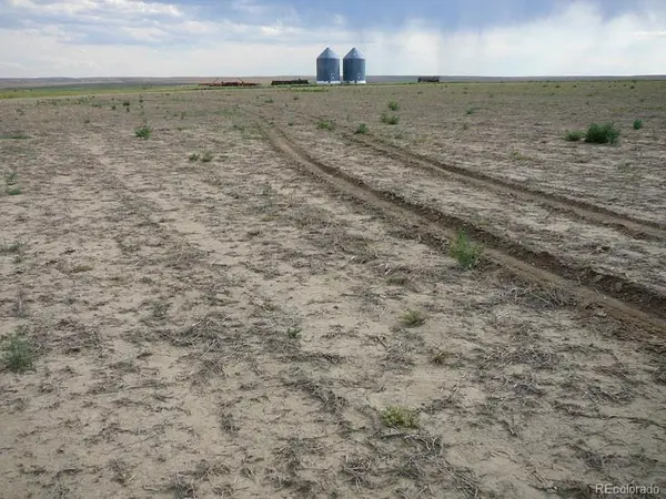private, Deer Trail, CO 80105