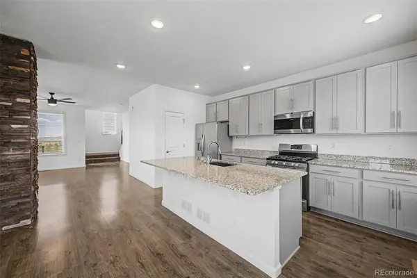1602 Castle Creek CIR, Castle Rock, CO 80104