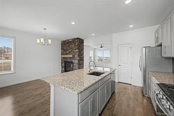 1602 Castle Creek CIR, Castle Rock, CO 80104