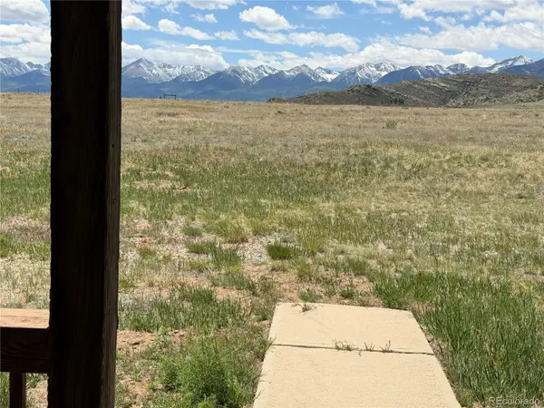 415 Oak Grove CIR, Westcliffe, CO 81252