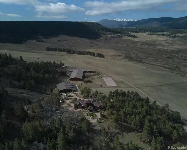 100 W Noe RD, Larkspur, CO 80118