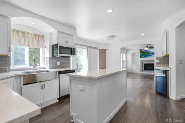 8691 E Hawaii DR, Denver, CO 80231