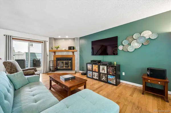 1956 S Balsam ST, Lakewood, CO 80227