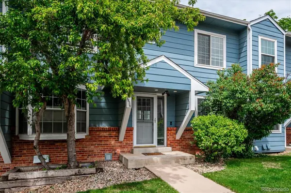 1956 S Balsam ST, Lakewood, CO 80227