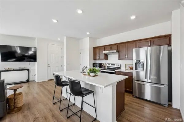 608 N Bersshine CT, Aurora, CO 80137