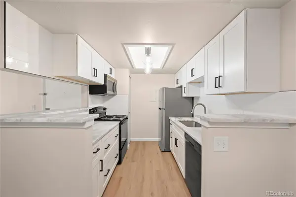 1792 S Pitkin CIR #A, Aurora, CO 80017