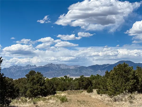 107 Crosstimber LN, Mosca, CO 81146