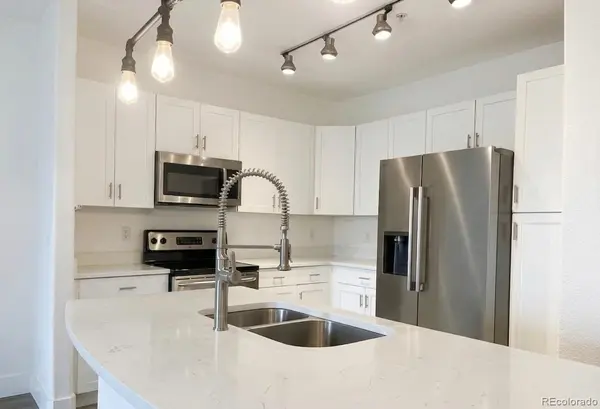 9079 E Panorama CIR #221, Englewood, CO 80112