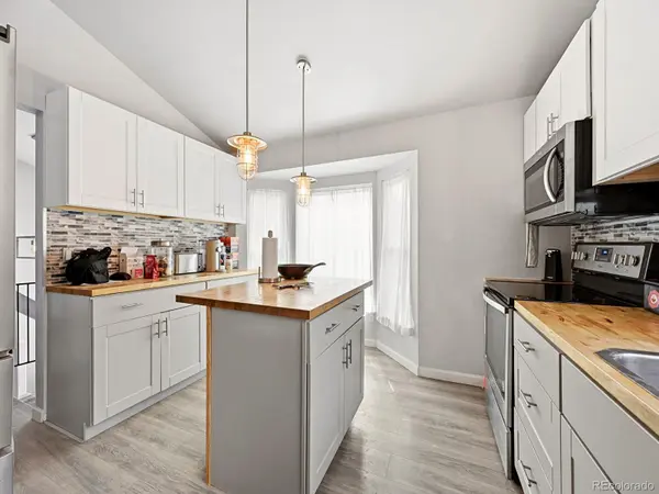 7649 W Frost DR, Littleton, CO 80128