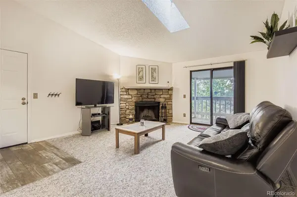 8225 E Fairmount DR #204, Denver, CO 80247