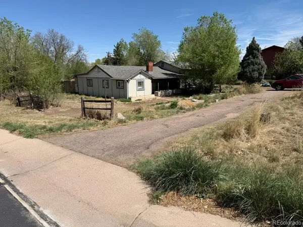 492 S Owens ST, Lakewood, CO 80226