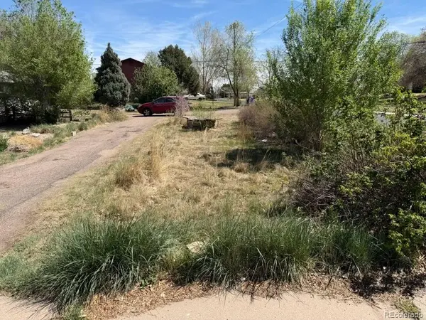 492 S Owens ST, Lakewood, CO 80226