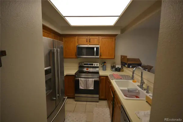 2880 W Long CIR #B, Littleton, CO 80120
