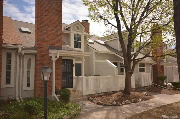 2880 W Long CIR #B, Littleton, CO 80120