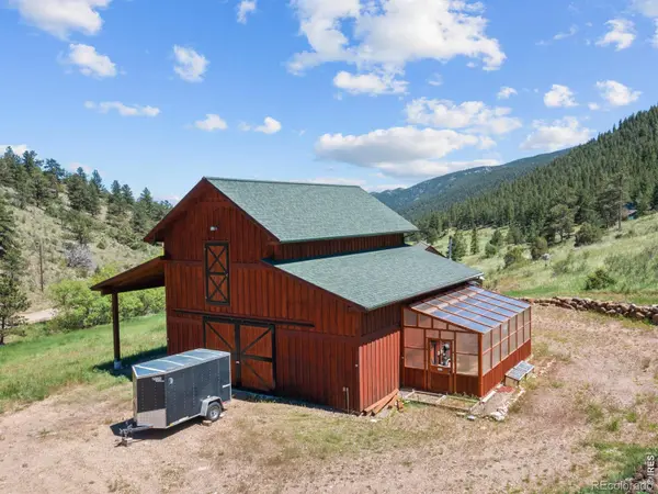 957 Dunraven Glade RD, Glen Haven, CO 80532